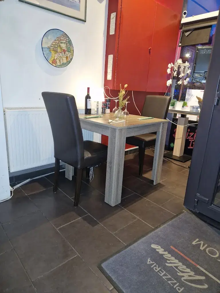 Delizie Italiane restaurante en Lede