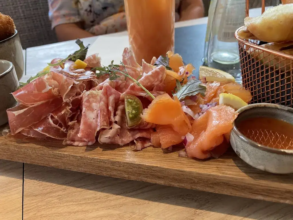 Menü_Bar Kamiel_Lendelede_Bild_5