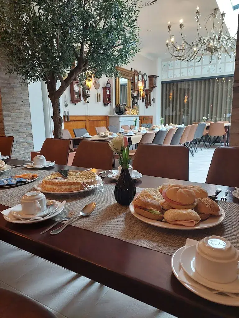 Brasserie & Restaurant Piccadilly_Lanaken_slider_image_3