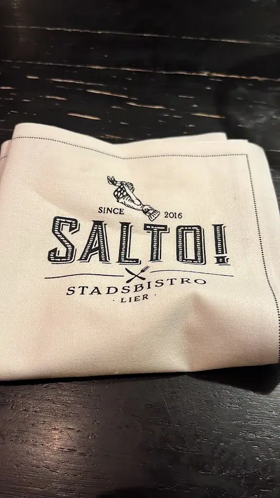 Manuella Doumen_Salto_Lier_reseña