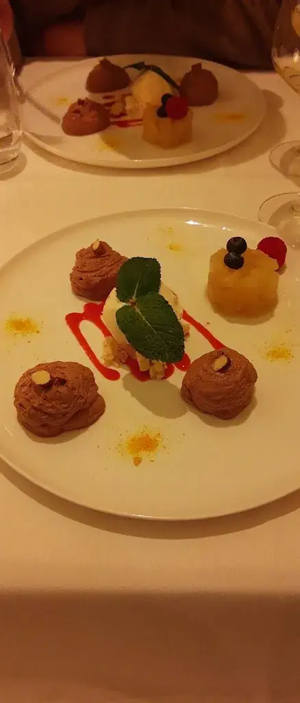 Ceci Garay_Restaurant Numerus Clausus_Lier_avis