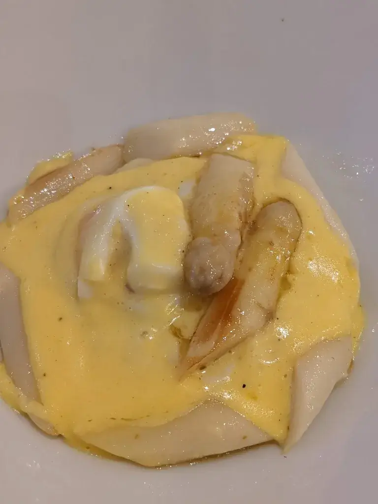 Cedric Swaelens_Monsieur V_Linkebeek_review