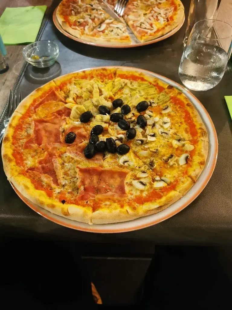 Przemysław Jacek_Sole D'italia_Lichtervelde_reseña