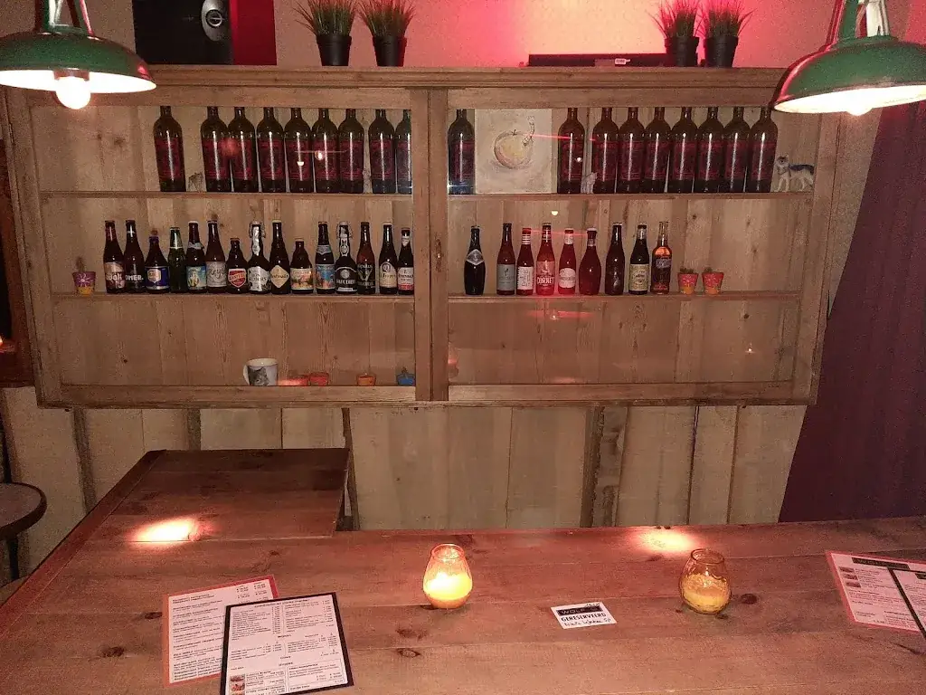 Stefan de backer_Café Wolf_Lichtervelde_review