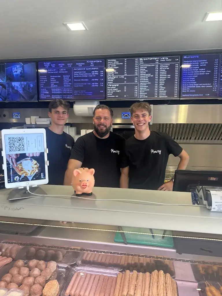 baert thibault_Eatery Frituur Kowzy_Lichtervelde_reseña