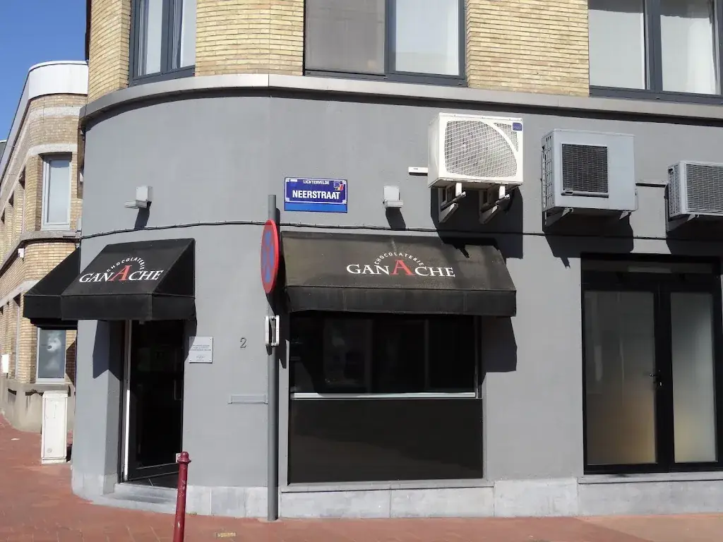 Van Geluwe / Kris_Lichtervelde_slider_image_2