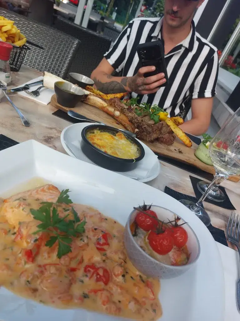 Shanna Hélène rené_De Burgemeester_Leopoldsburg_avis