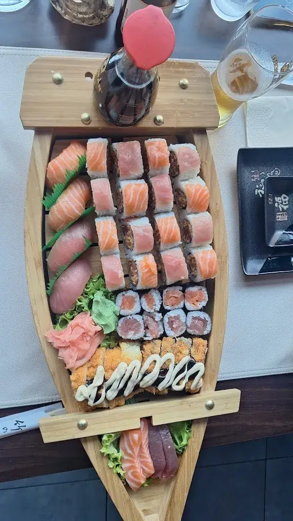 Leo Sushi_Leopoldsburg_slider_image_2