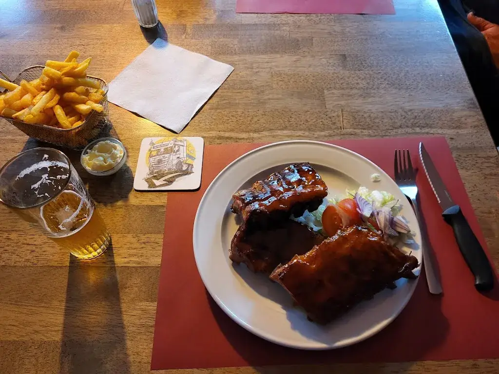 Music bar & steak house Satisfaction_Londerzeel_slider_image_2