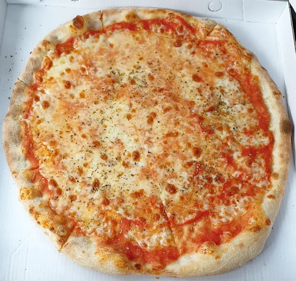 Menu_Pizza Clara_Machelen_image_8