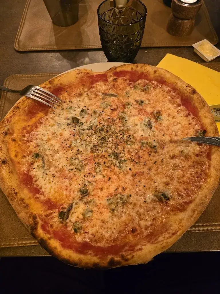 Fidan Ibraj_Pizza Clara_Machelen_review