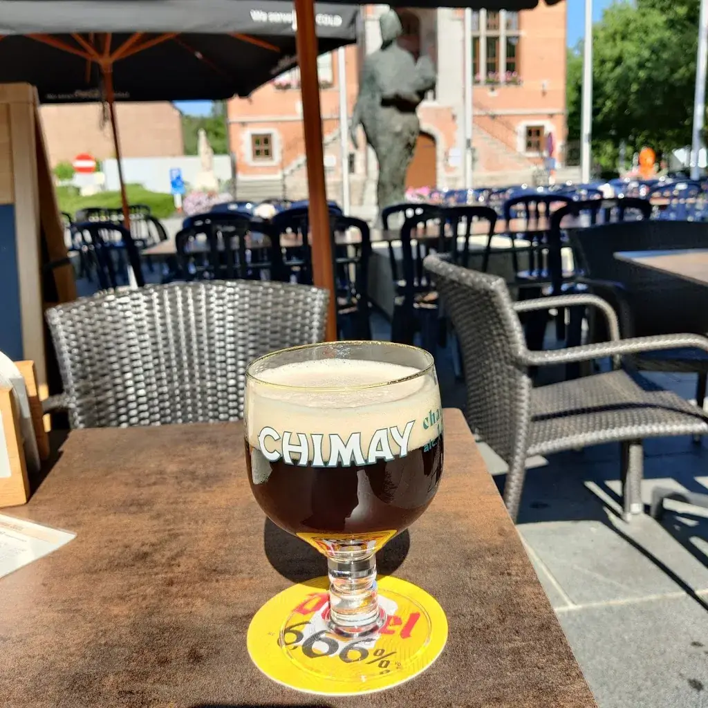 Gino Plovie_Café - Biljart De Kasteeldreef_Lovendegem_avis