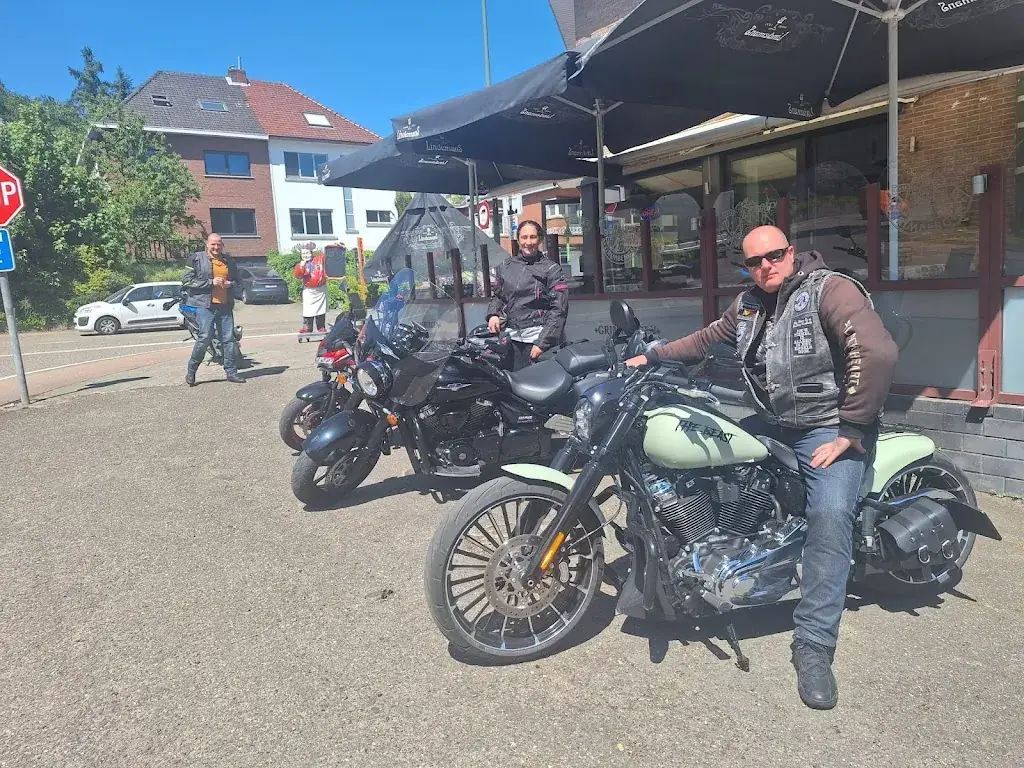 bart borrenberghs_Santa Maria_Lummen_avis