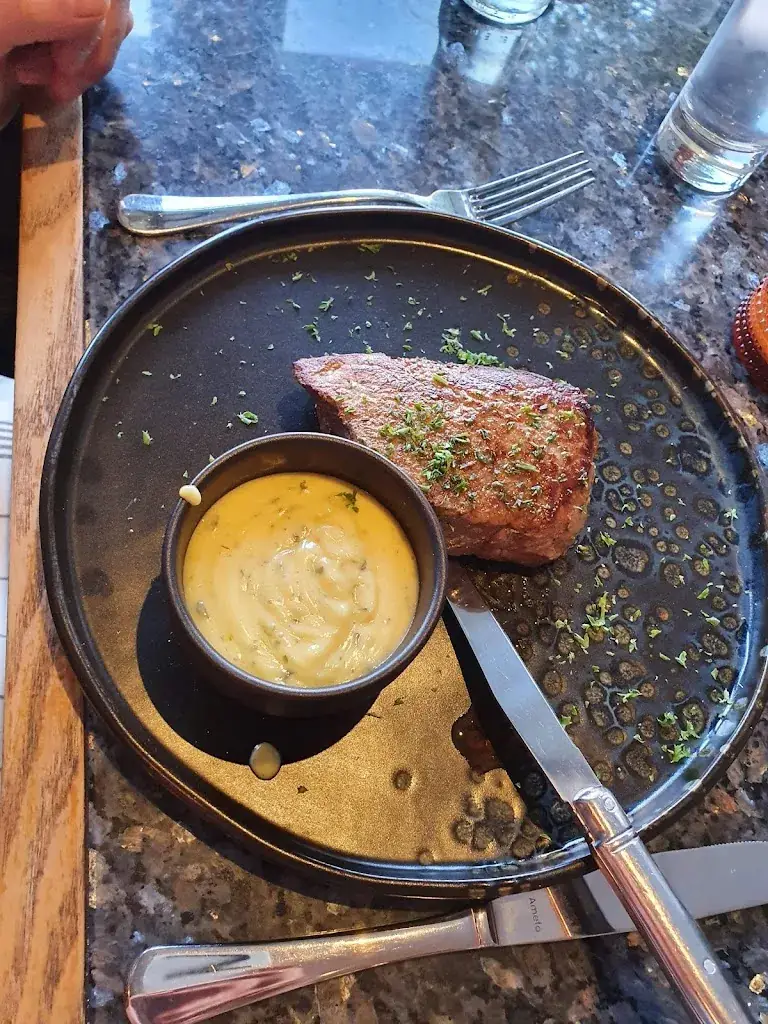 Peggy Vandeputte_Pascalino_Maldegem_reseña