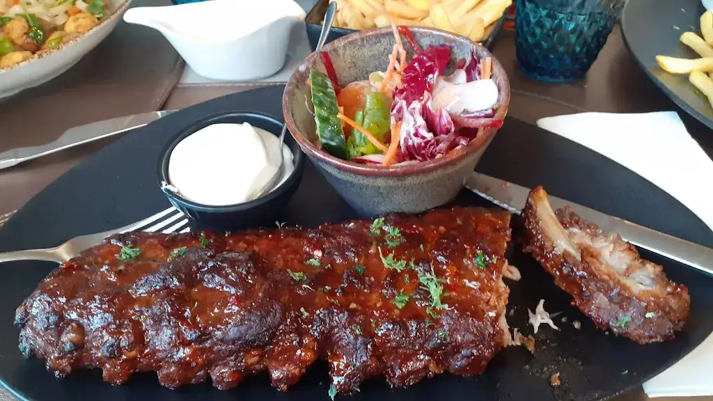 Michel Robeers_Pact 24_Bekkevoort_review