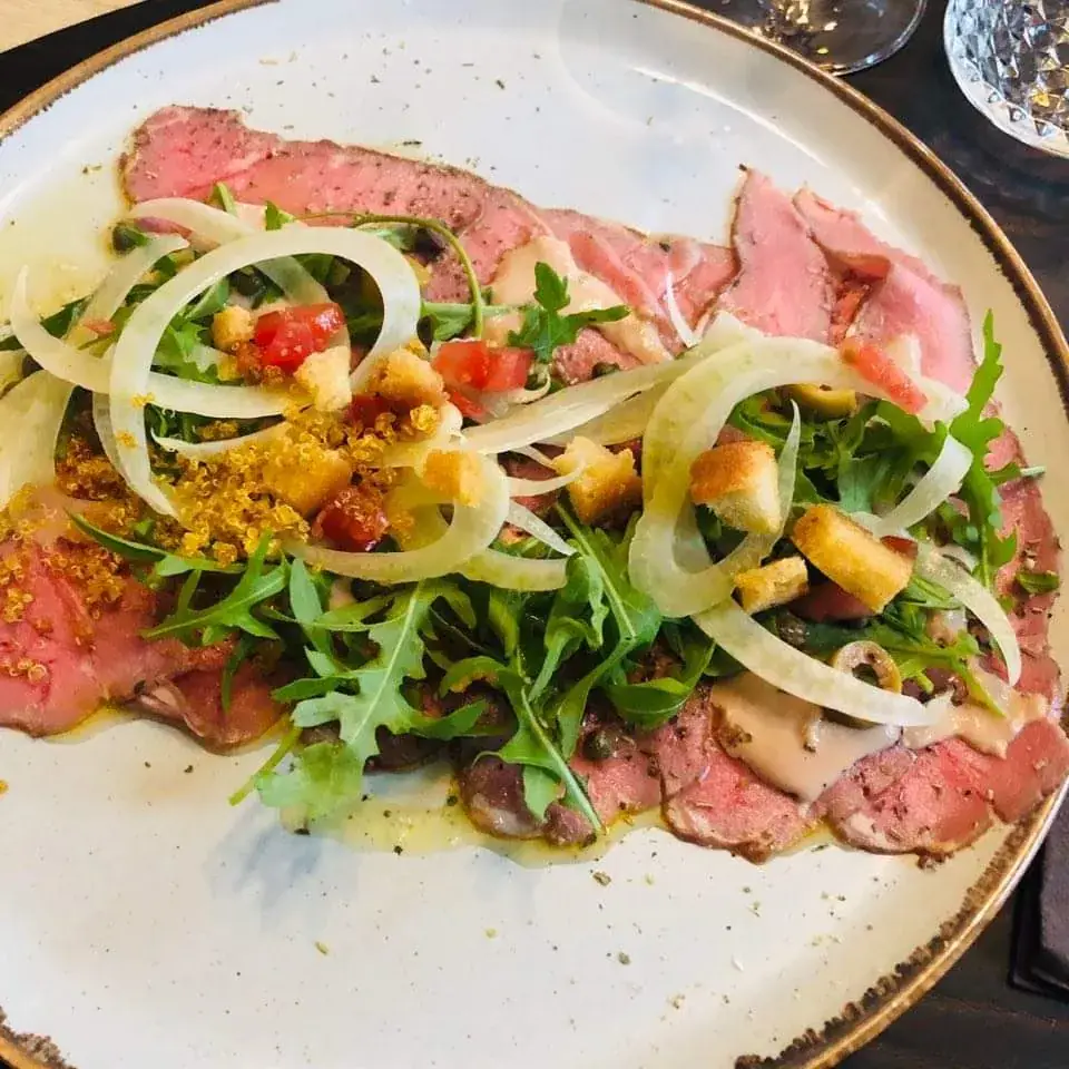 Marieke Van den Bulke_Dorp 56_Maldegem_reseña