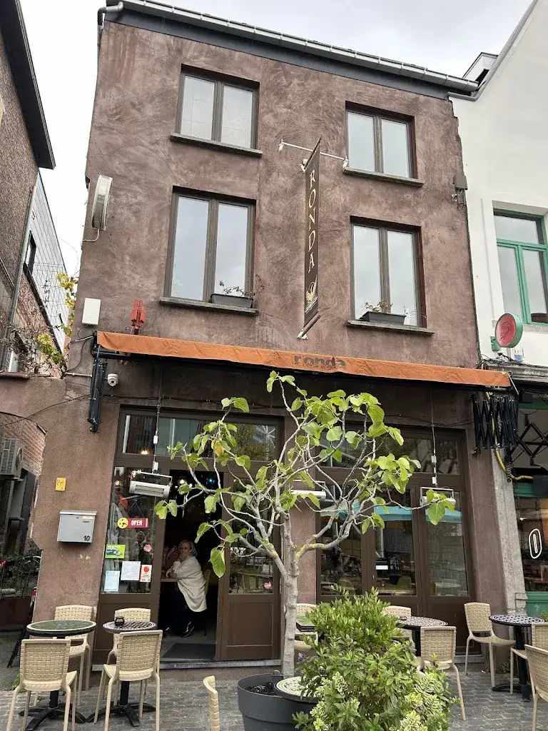 Alice Hampert_Ronda_Mechelen_review