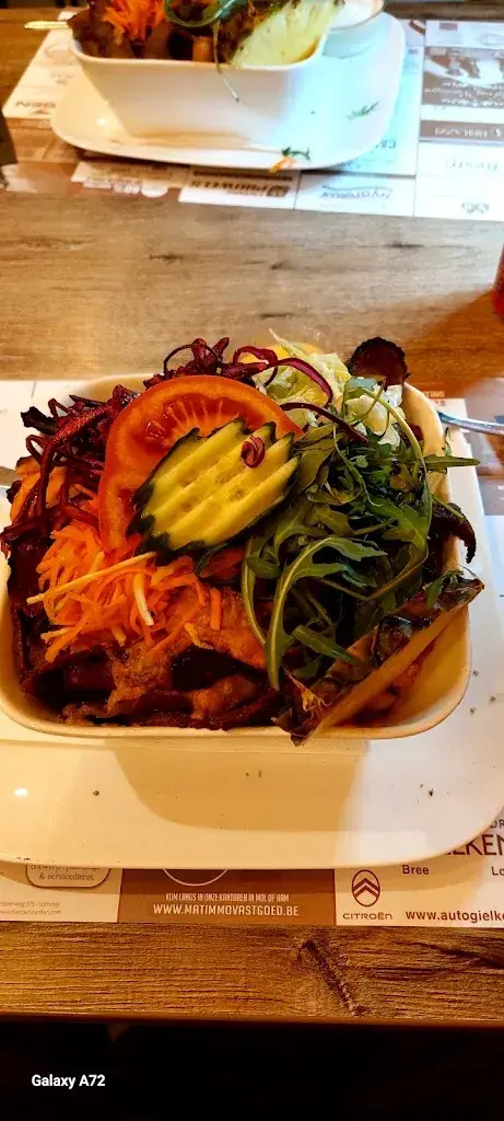 Sebastian Kadubiec_Twins_Lommel_review