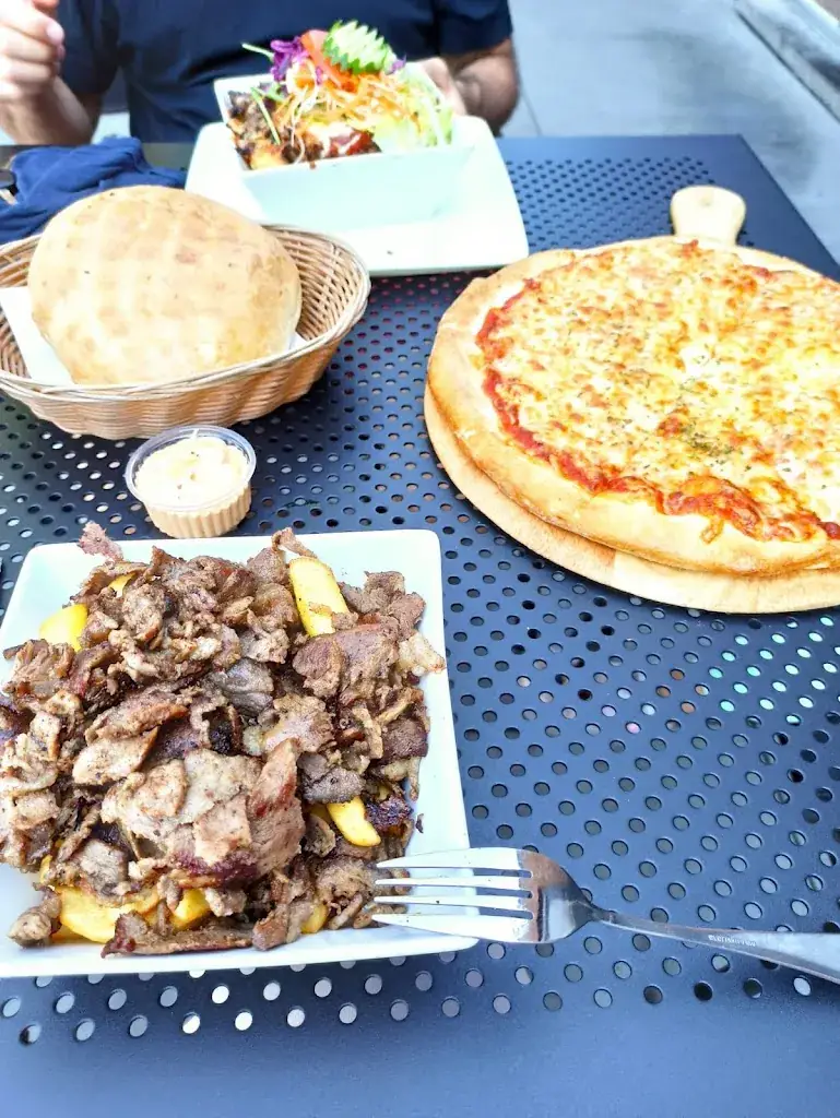 tugba FINDIK_Twins_Lommel_review