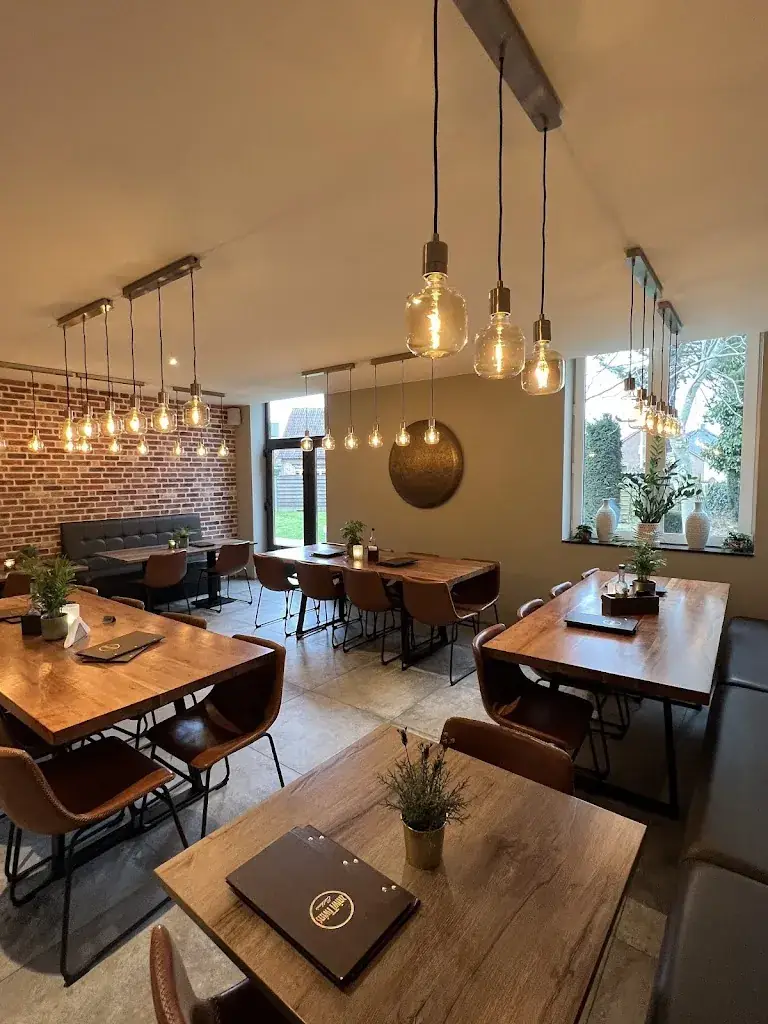 Twins_Lommel_slider_image_3