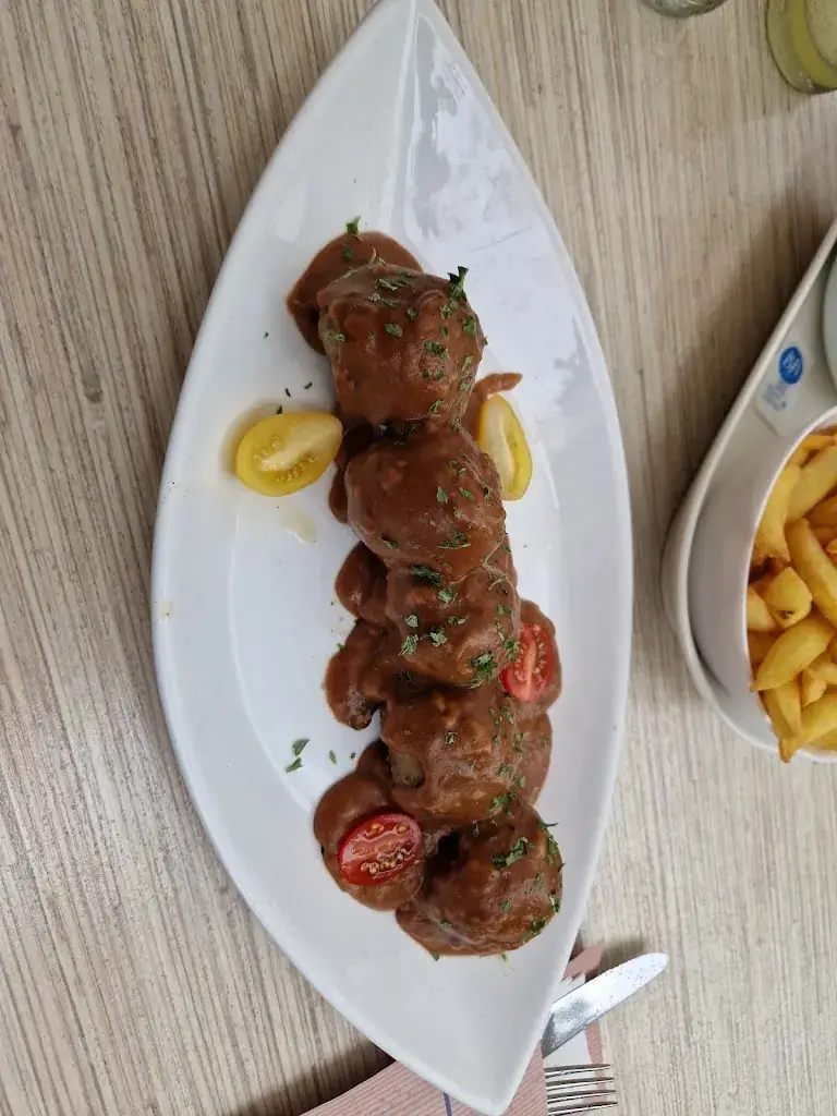 Daniel Portik_Hof ten Vrede_Lommel_avis