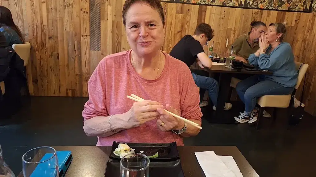 Hamachi_Lommel_slider_image_2