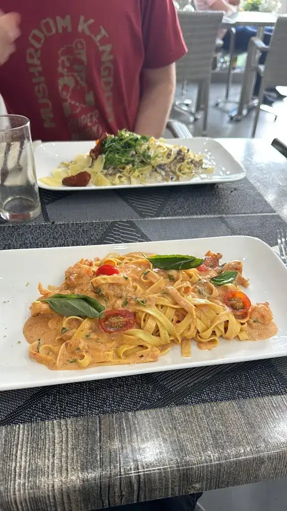 Keren Zhang_IL NAPOLETANO MEISE_Meise_review