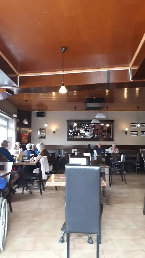 kris peeters_De Kroon_Meerhout_reseña