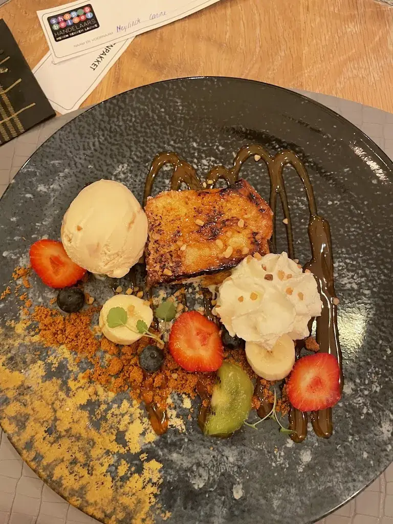 Pauline M_O'Hazar_Menen_review