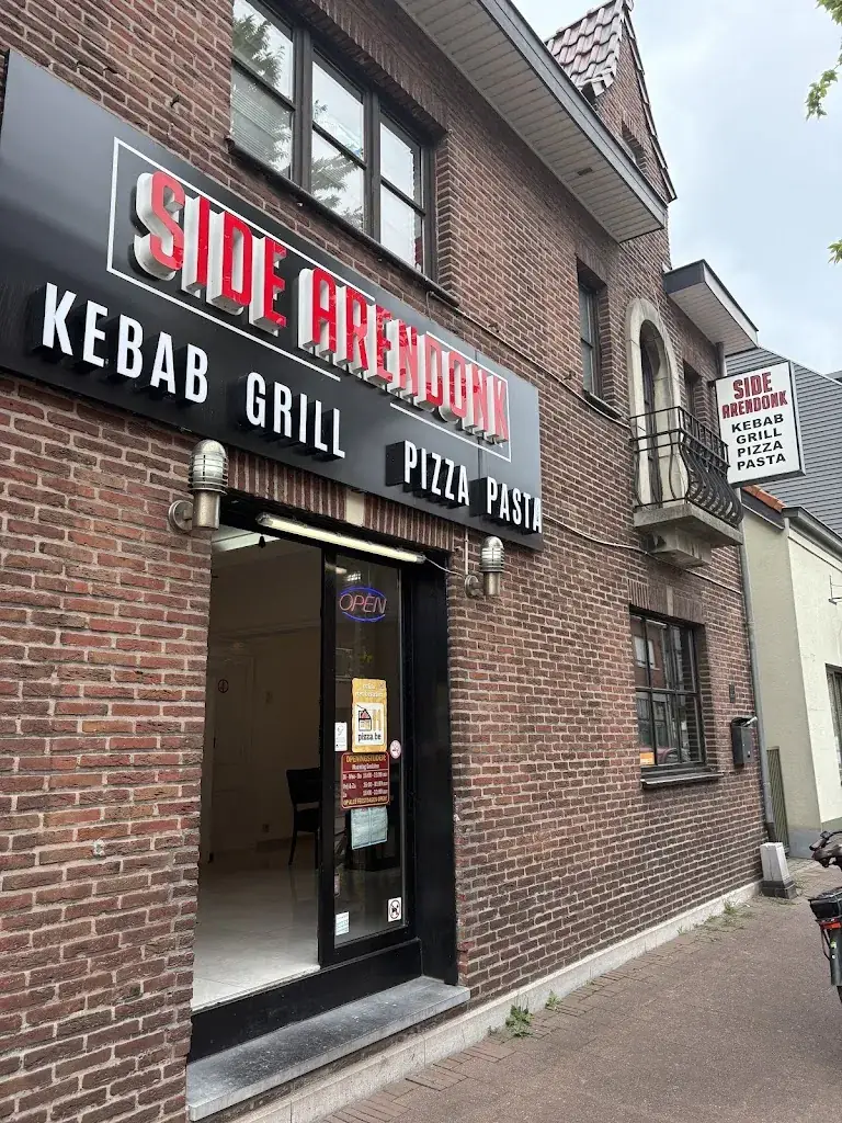 Mirjam Kruijssen_Side Arendonk_Arendonk_review