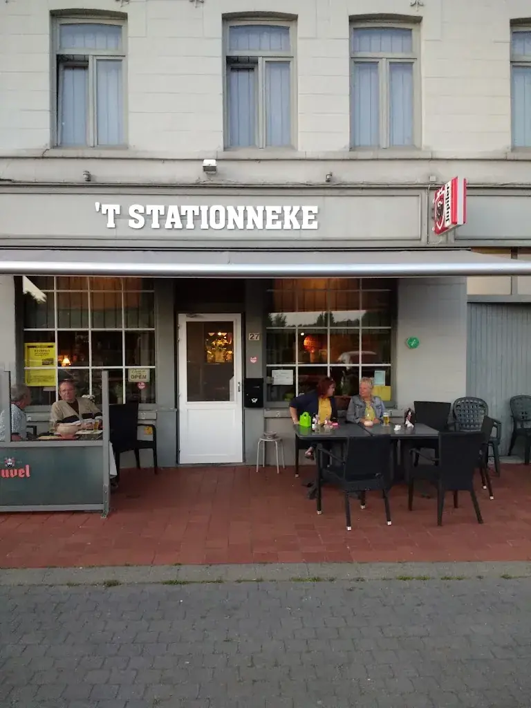 Volkscafe 't Stationneke restaurant in Lokeren