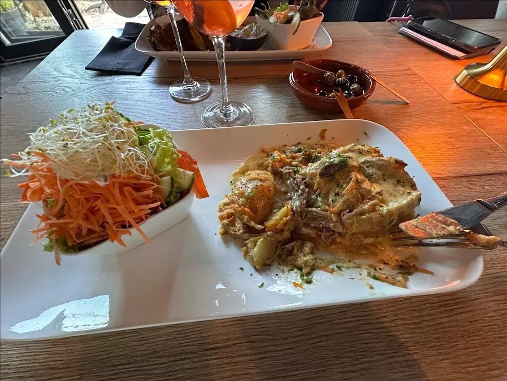 Vinciane Corstiaens_Green Onions_Mortsel_review