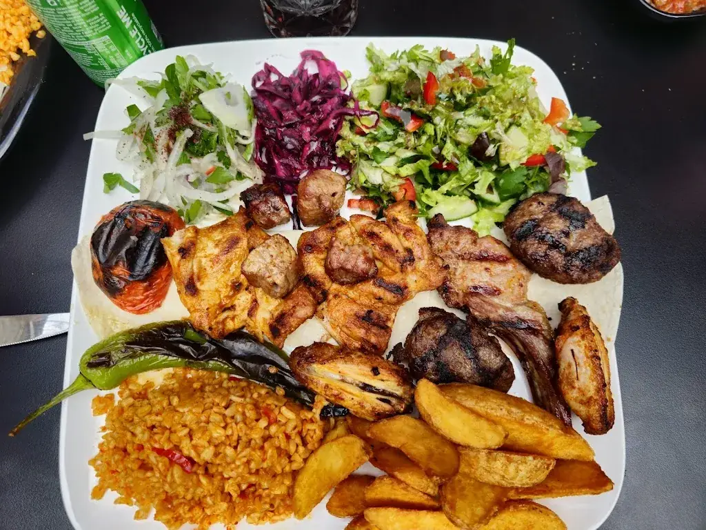 Louella_Diyar Grill_Mortsel_review