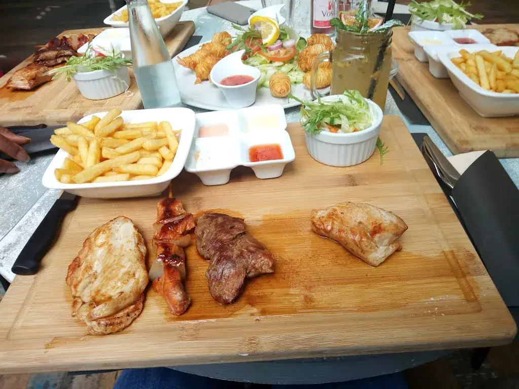 Hilda Ekwoge_De Vlegel_Mortsel_Bewertung