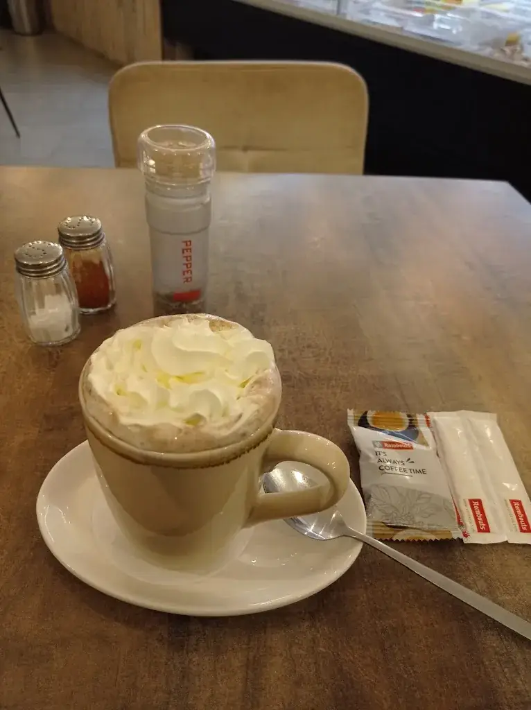 Francesco Lo Giudice_The Factory_Mortsel_review