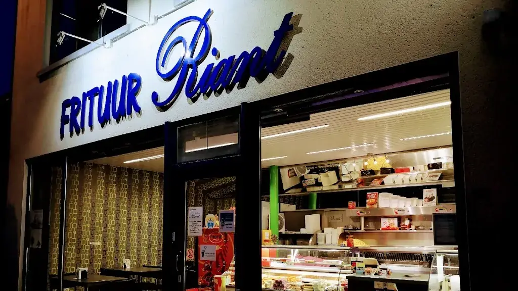 Frituur Riant Restaurant in Merksplas