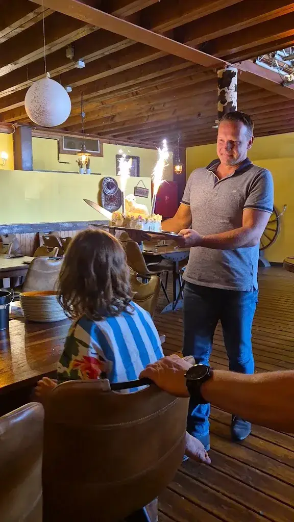 Restaurant Rodeo_Pelt_slider_image_2