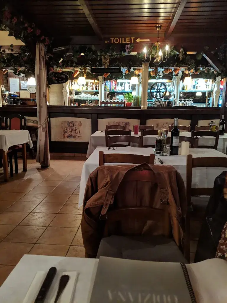 Noel Huntley_Odiziana_Neerpelt_review