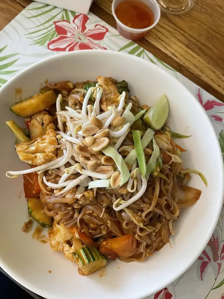 Menu_ThaiFoodies Thai & Sushi afhaal_Pelt_image_8