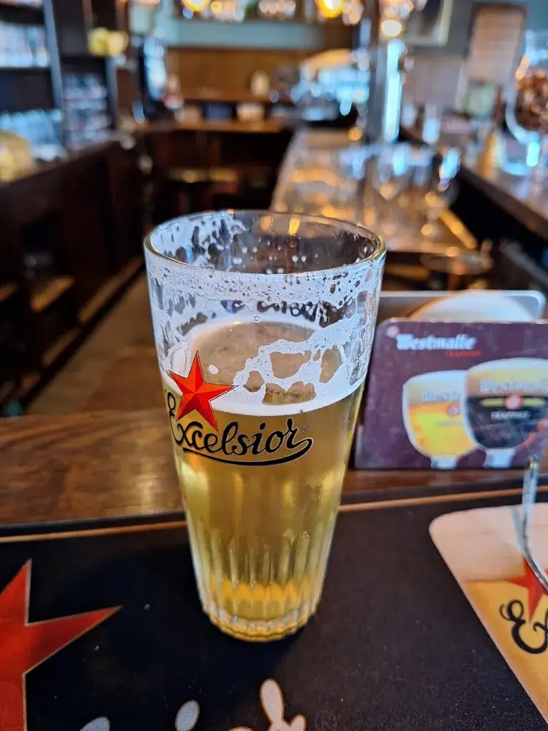 erika bathke_Café De Voskens_Arendonk_avis