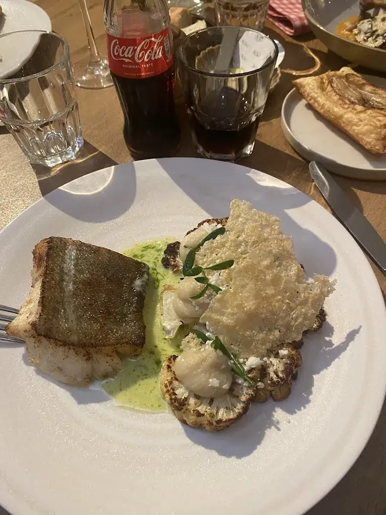 Mieke Neirynck_Café Centraal_Oostrozebeke_review