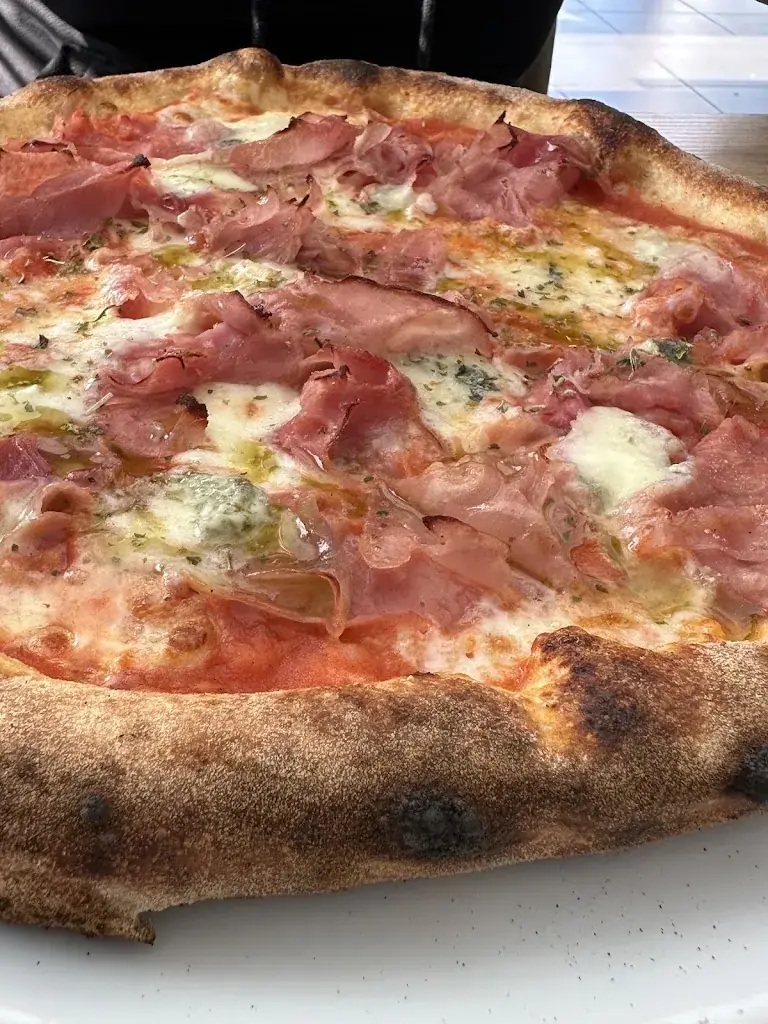 Klaudia_Da Gino Pizzeria_Oostrozebeke_Bewertung