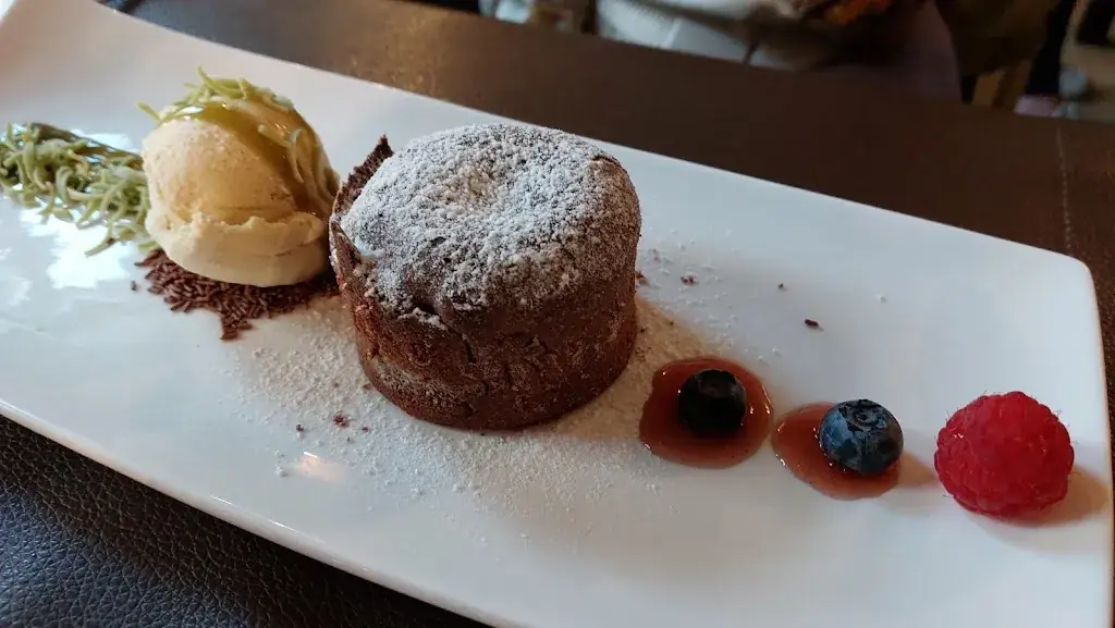 John Pescod_Casa Buscemi_Ninove_review