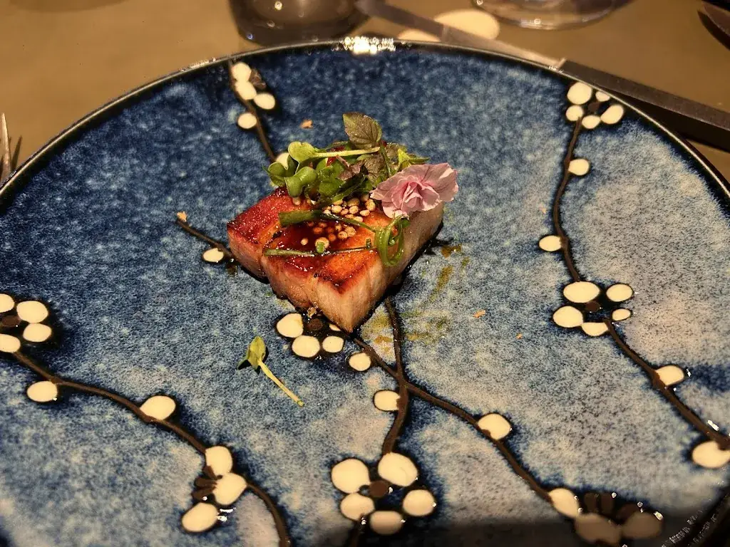 Levi Algoet_Table Vaccin_Malle_review