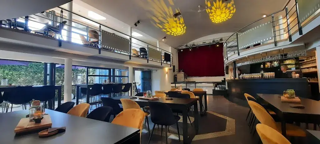 Ann Bellon_Feestzaal Teaterhuyse_Opwijk_review