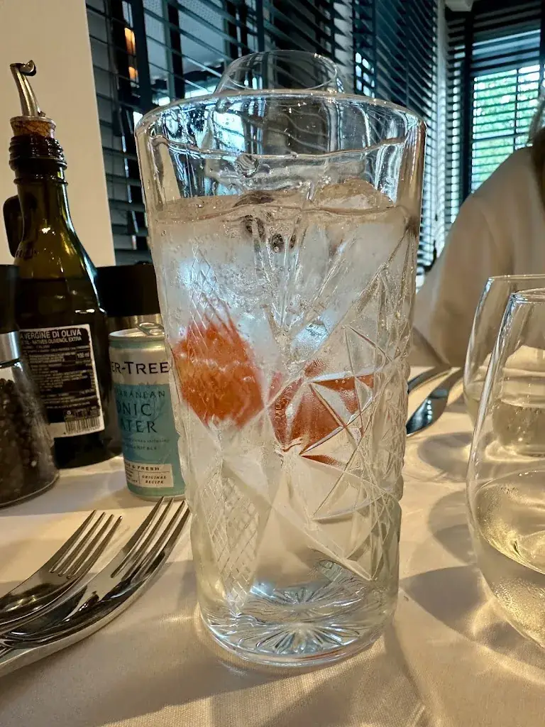 Leen_Vin Perdu Bar-Bistro_Oud-Turnhout_avis