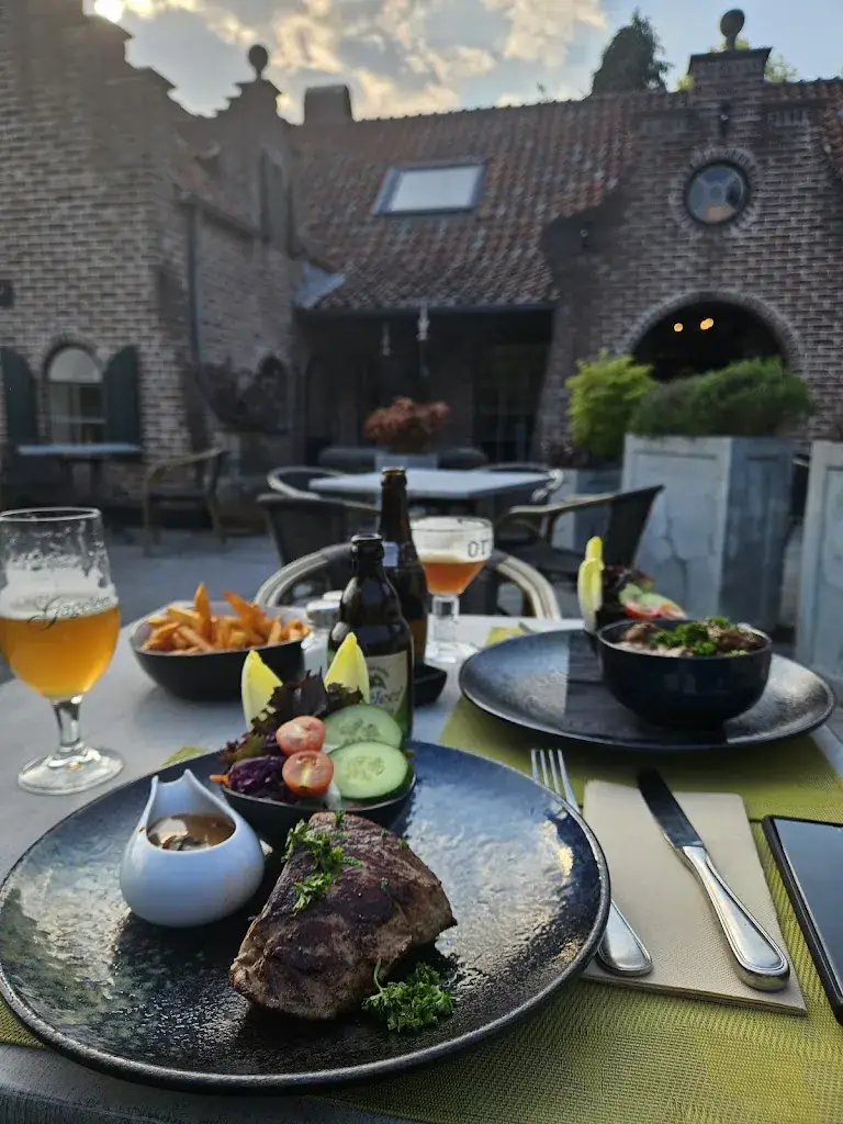 Burcht Hertog Jan_Oud-Turnhout_slider_image_3