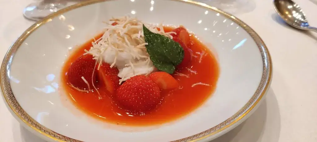 Tobias Leenaert_Margaretha's BV_Oudenaarde_review