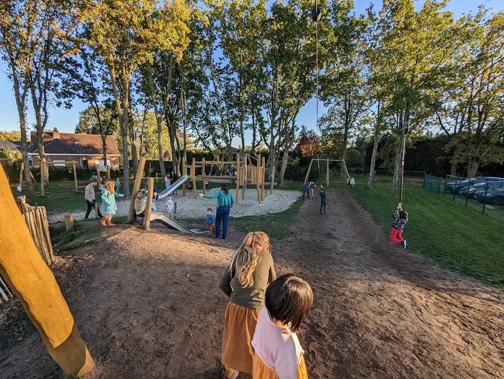 Aswin A_De Kom_Tremelo_review