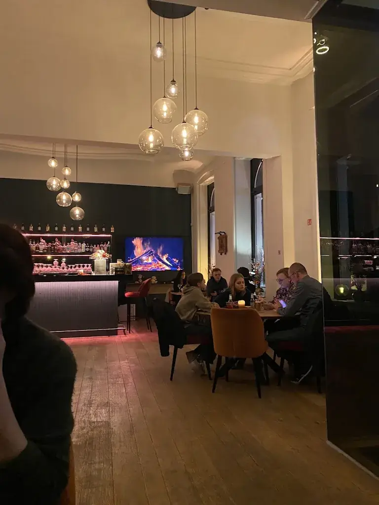 Lieke Demets_The Monkey Bar_Oudenaarde_review